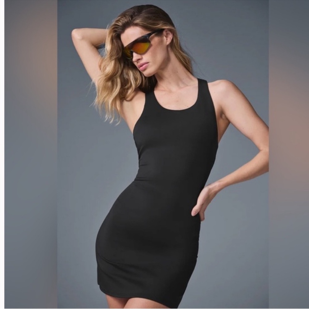 Alo Yoga All Airlift Fly Dress in Black Size L - Picture 2 of 11